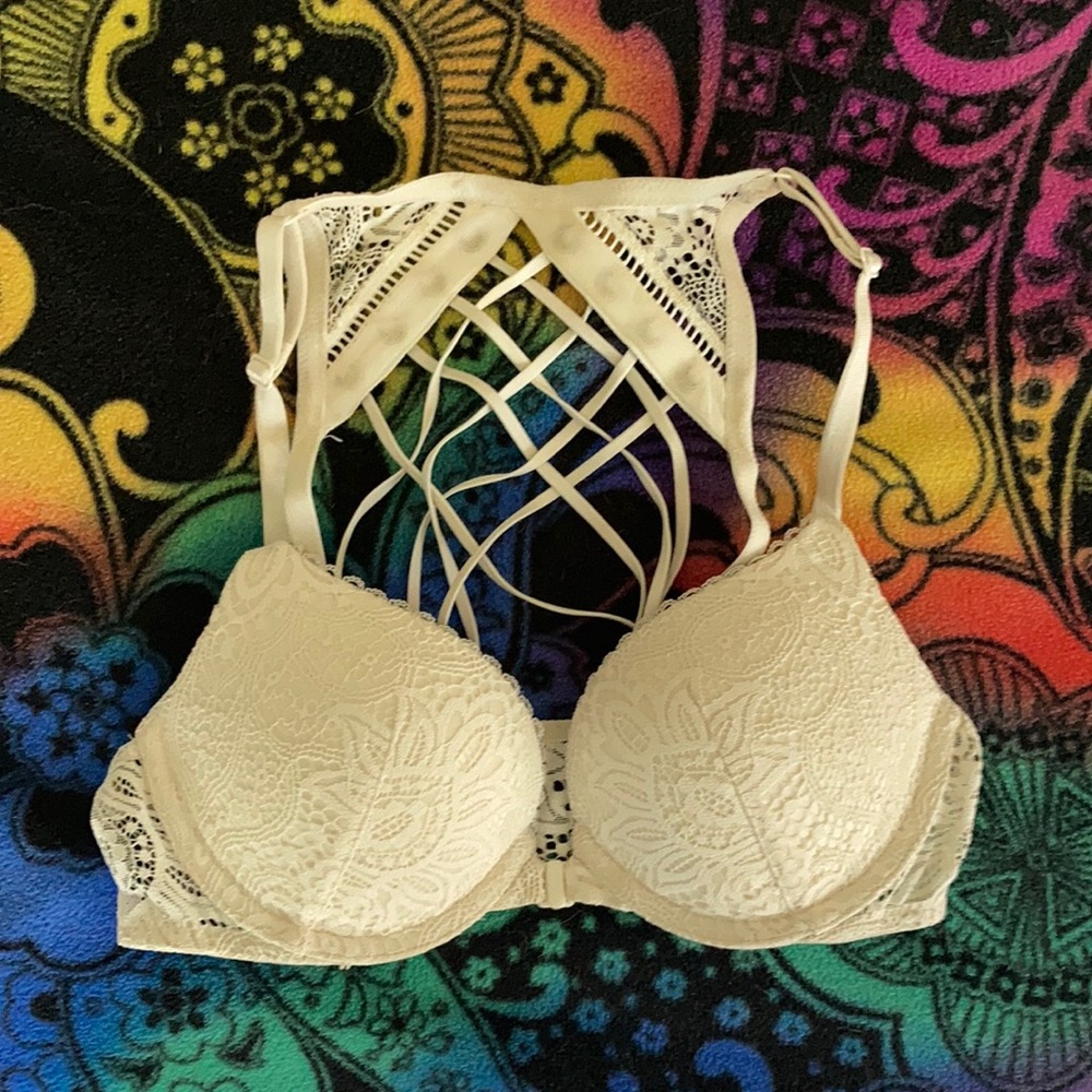 Victoria’s Secret Very Sexy Push-Up 32B